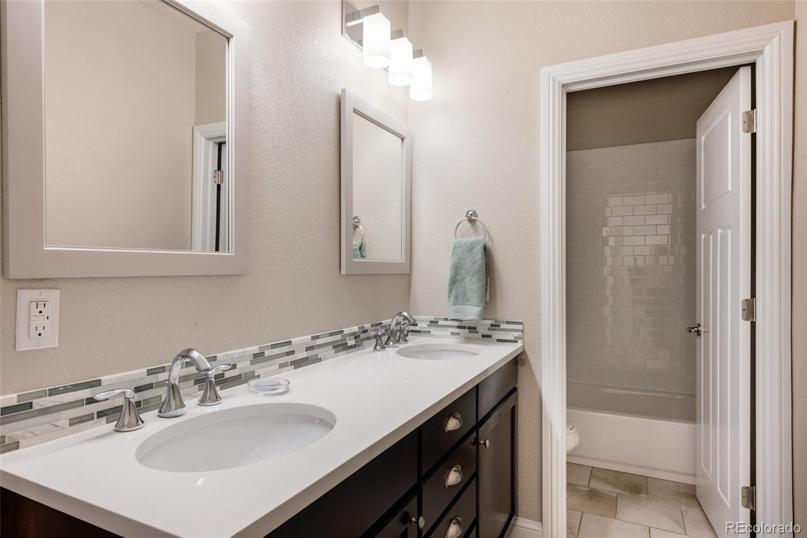 MLS Image #28 for 9575 e 3rd place,denver, Colorado