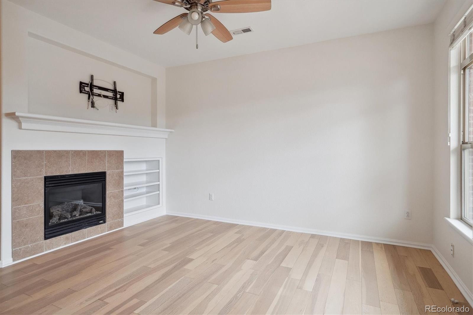 MLS Image #4 for 8962 e otero place,centennial, Colorado