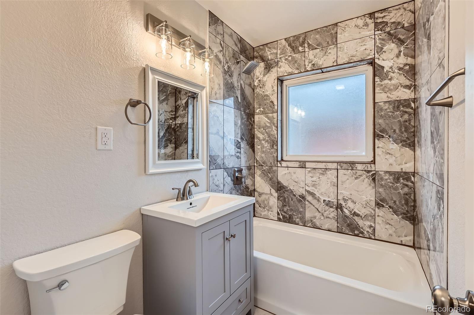 MLS Image #11 for 9295 e 12th avenue,aurora, Colorado