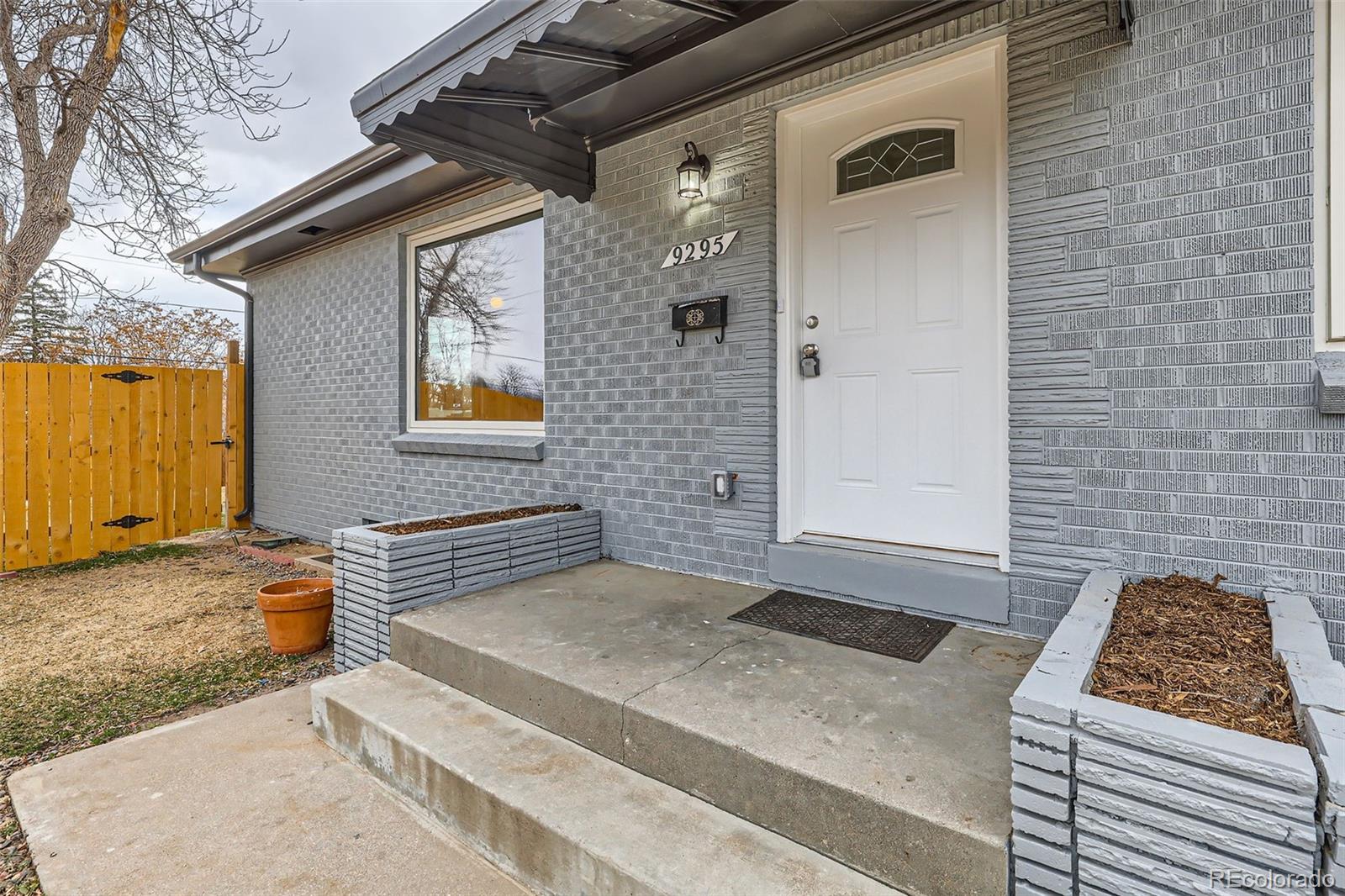 MLS Image #2 for 9295 e 12th avenue,aurora, Colorado