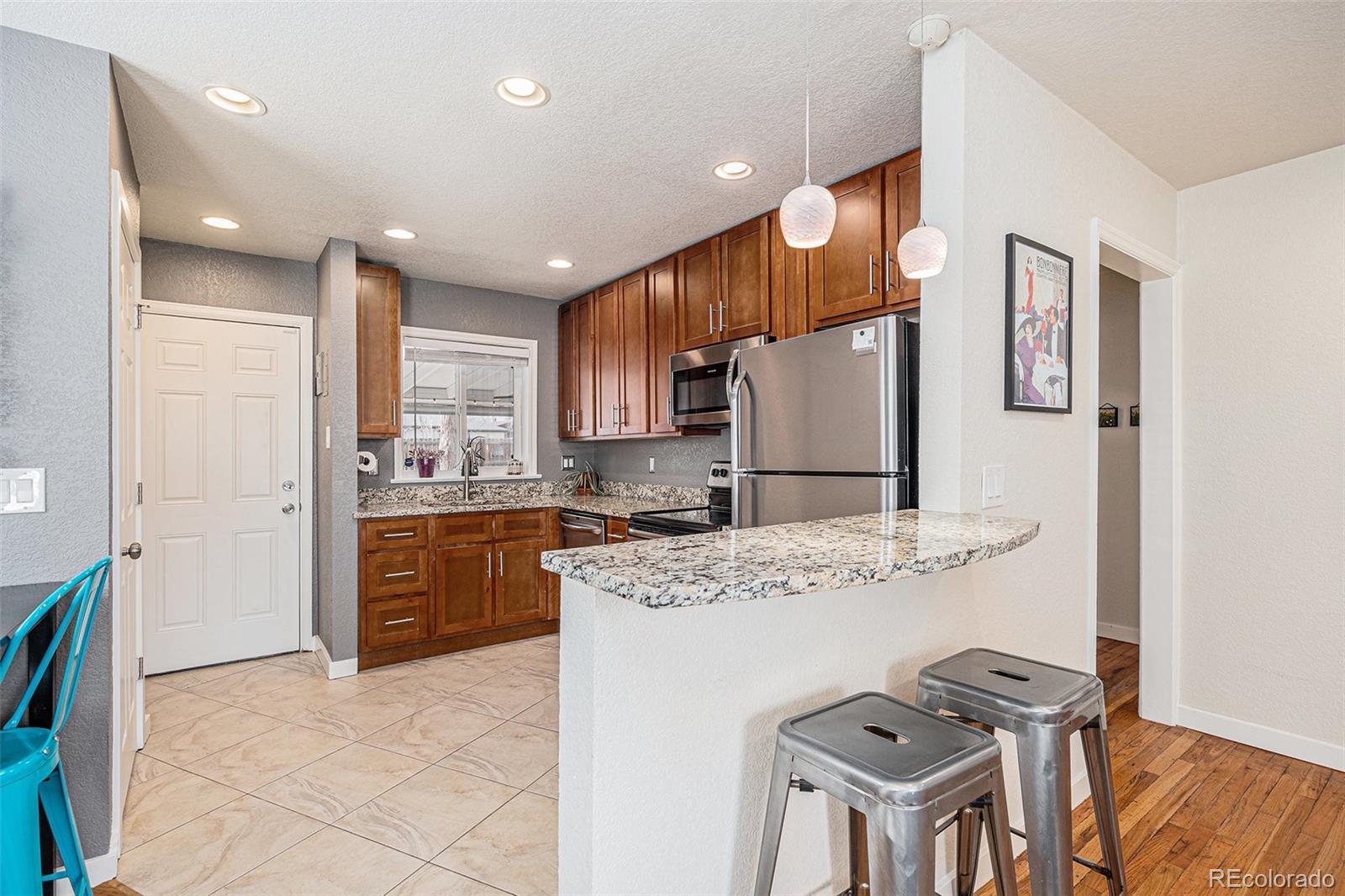MLS Image #5 for 1575  verbena street,denver, Colorado