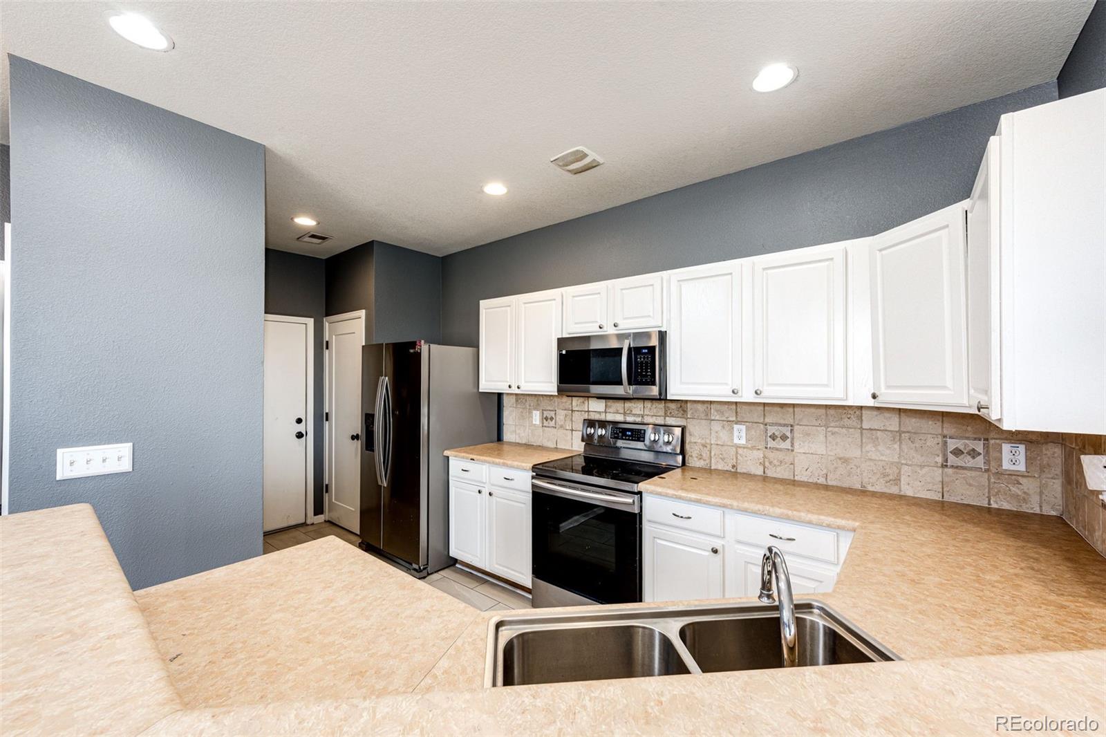 MLS Image #14 for 604 s norfolk way,aurora, Colorado