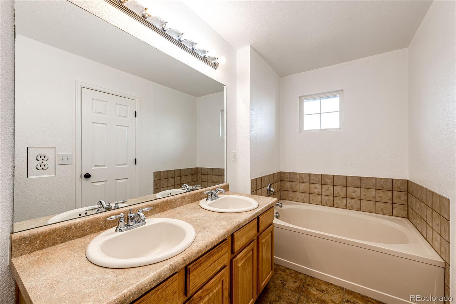 MLS Image #24 for 604 s norfolk way,aurora, Colorado