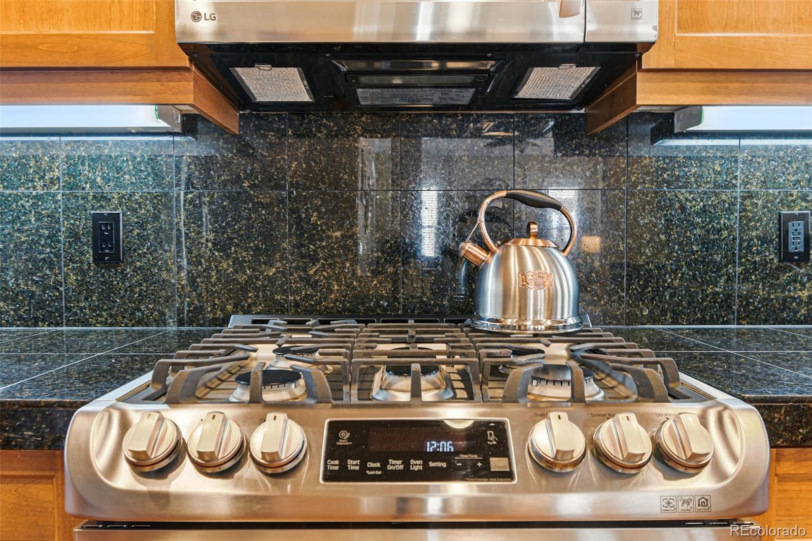 MLS Image #19 for 40  madison street,denver, Colorado