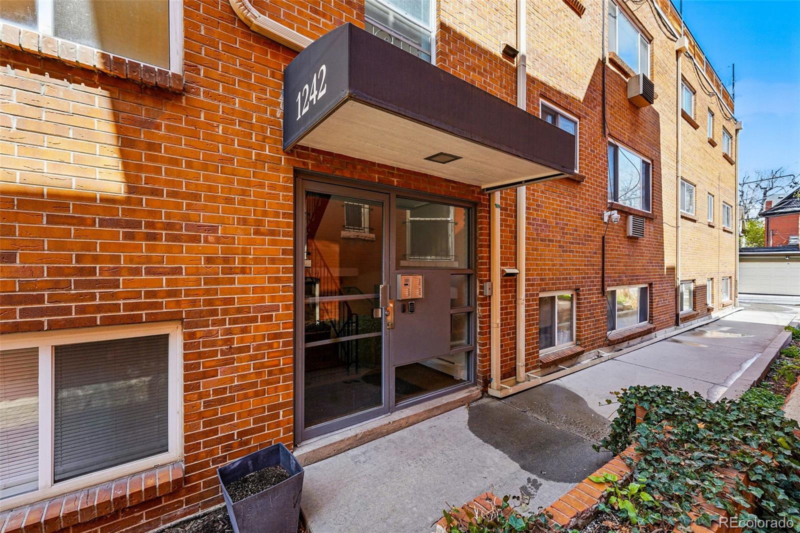 MLS Image #14 for 1242  gaylord street 101,denver, Colorado