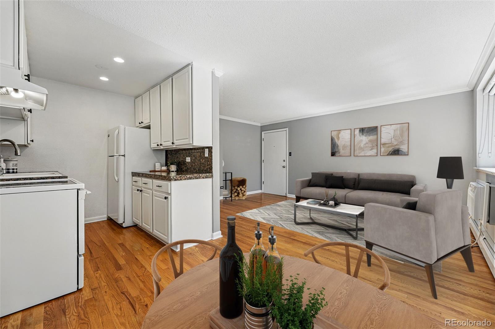 MLS Image #3 for 1242  gaylord street 101,denver, Colorado