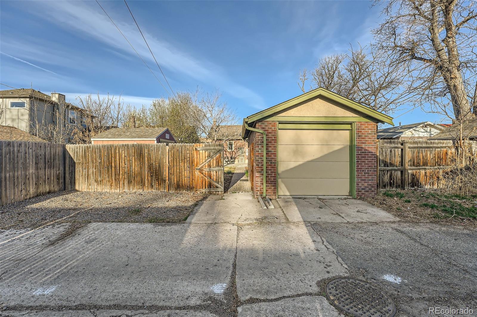 MLS Image #26 for 2050 s lincoln street,denver, Colorado
