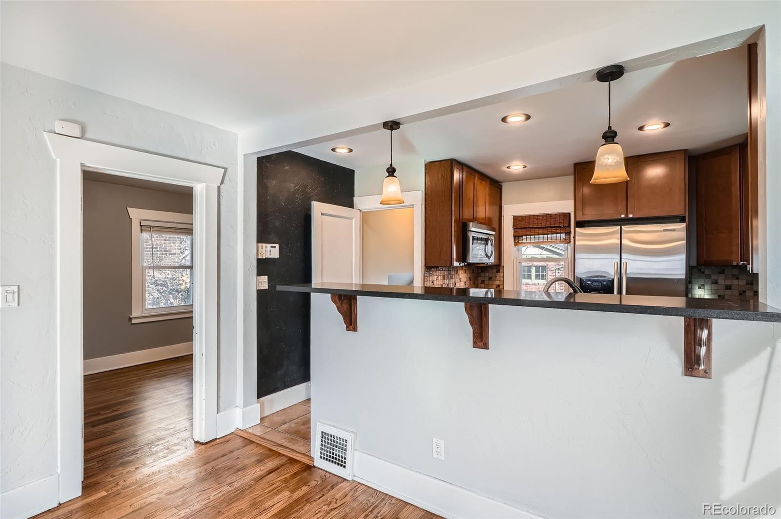 MLS Image #6 for 2050 s lincoln street,denver, Colorado