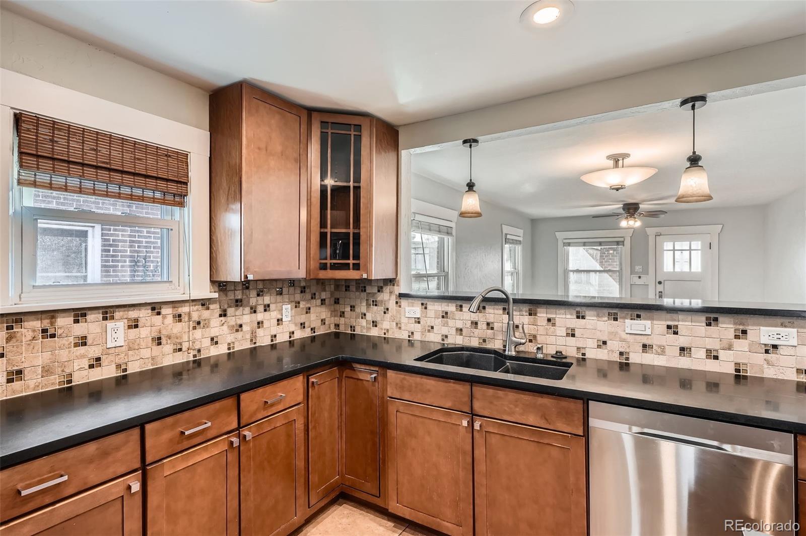 MLS Image #8 for 2050 s lincoln street,denver, Colorado