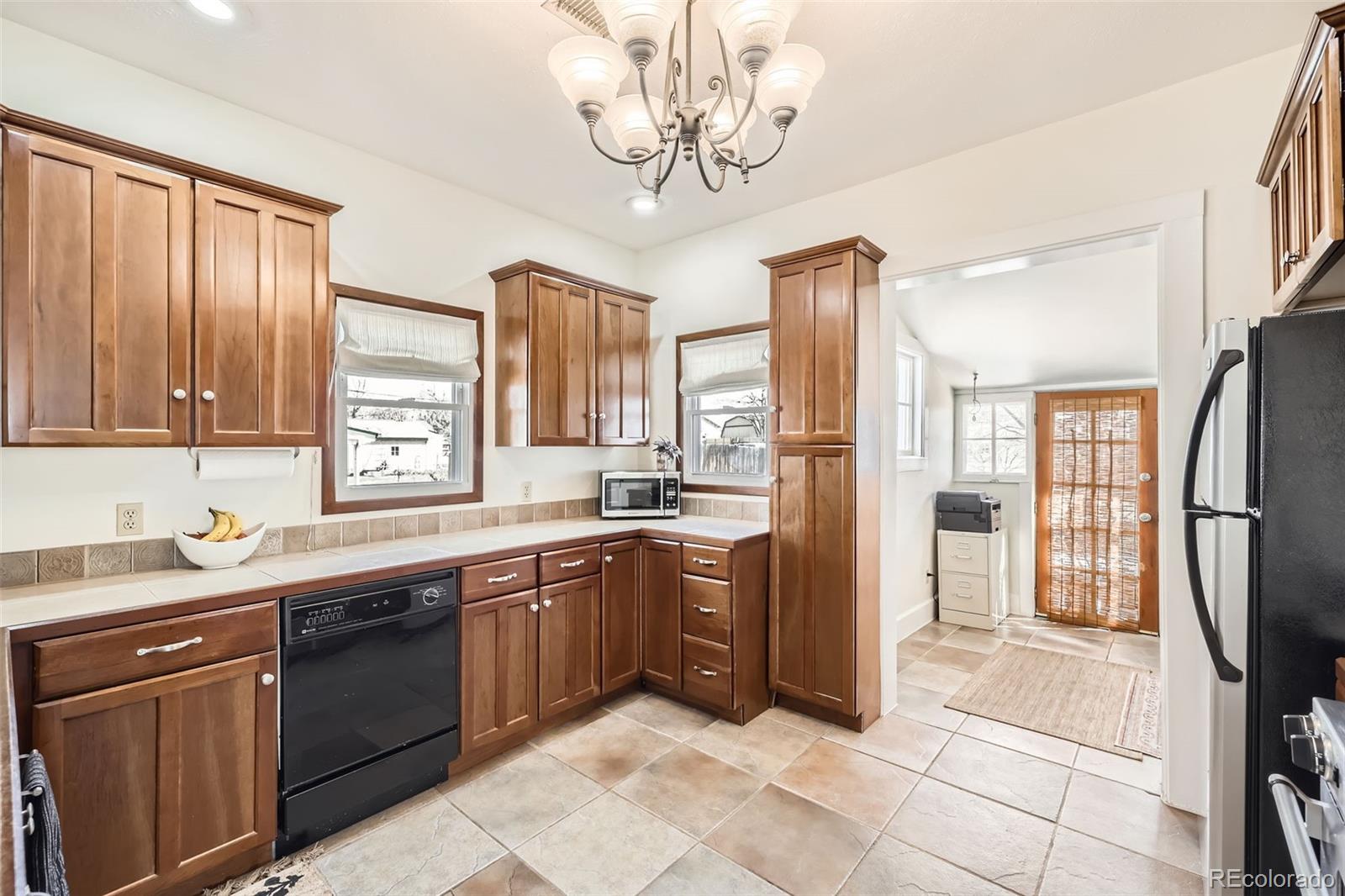 MLS Image #11 for 5668 s foresthill street,littleton, Colorado