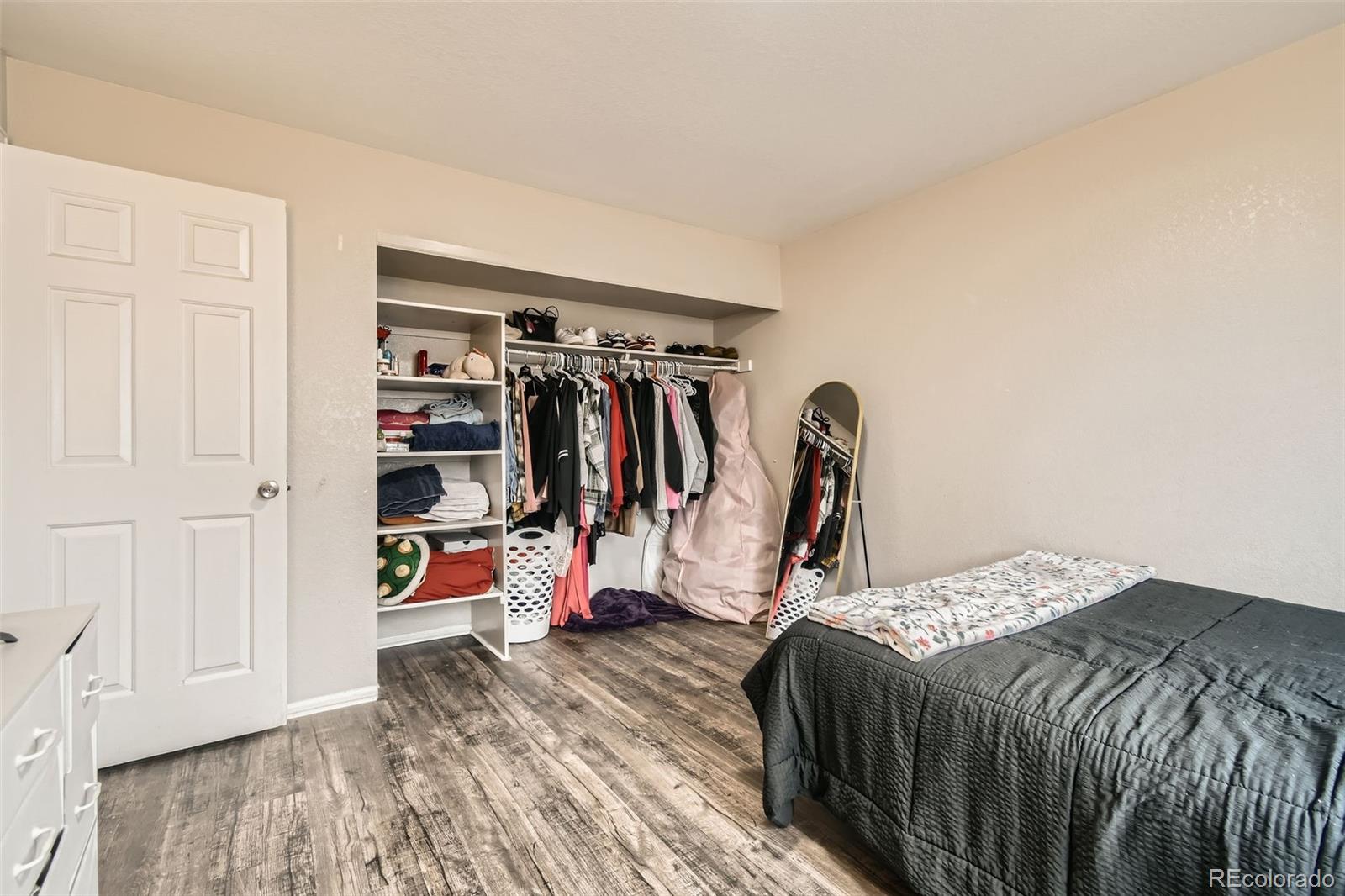 MLS Image #13 for 1946  ensenada street,aurora, Colorado
