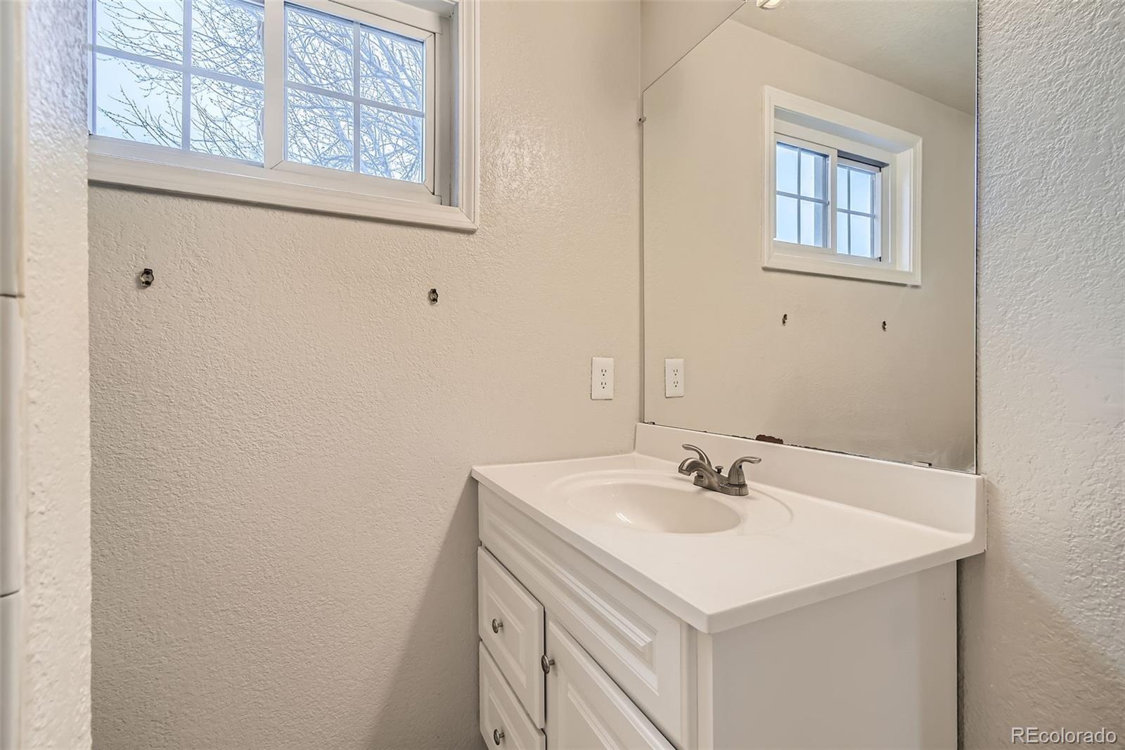 MLS Image #18 for 1946  ensenada street,aurora, Colorado