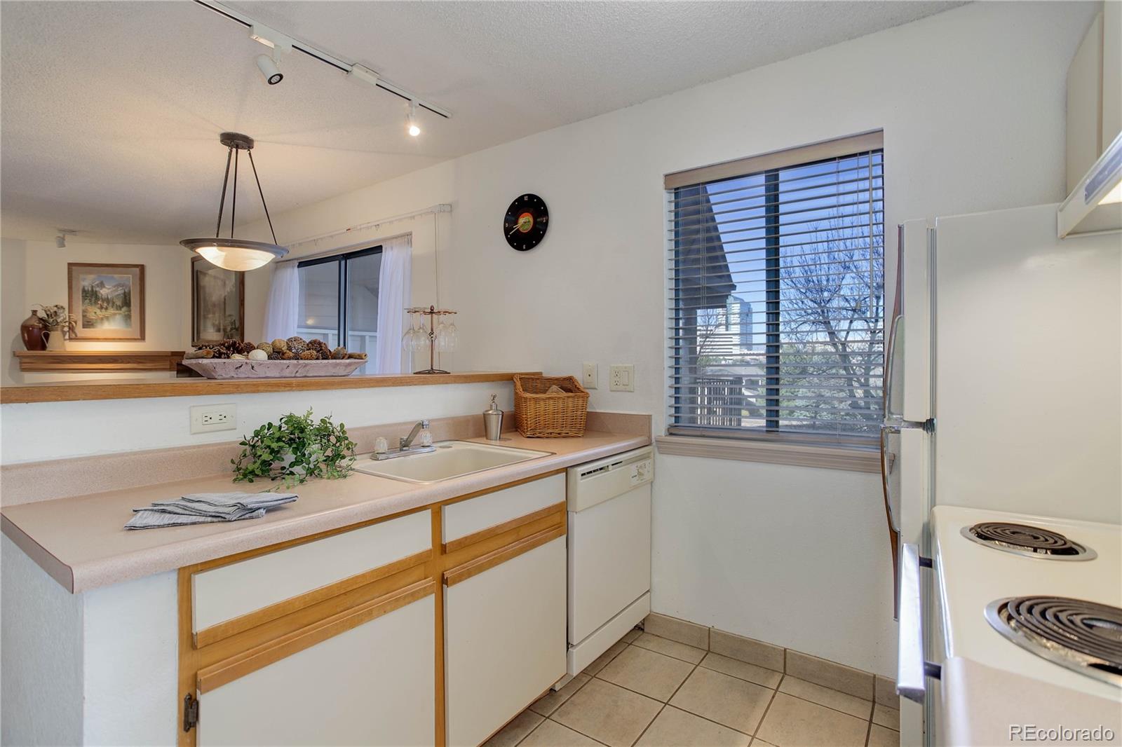 MLS Image #9 for 6380 s boston street,greenwood village, Colorado