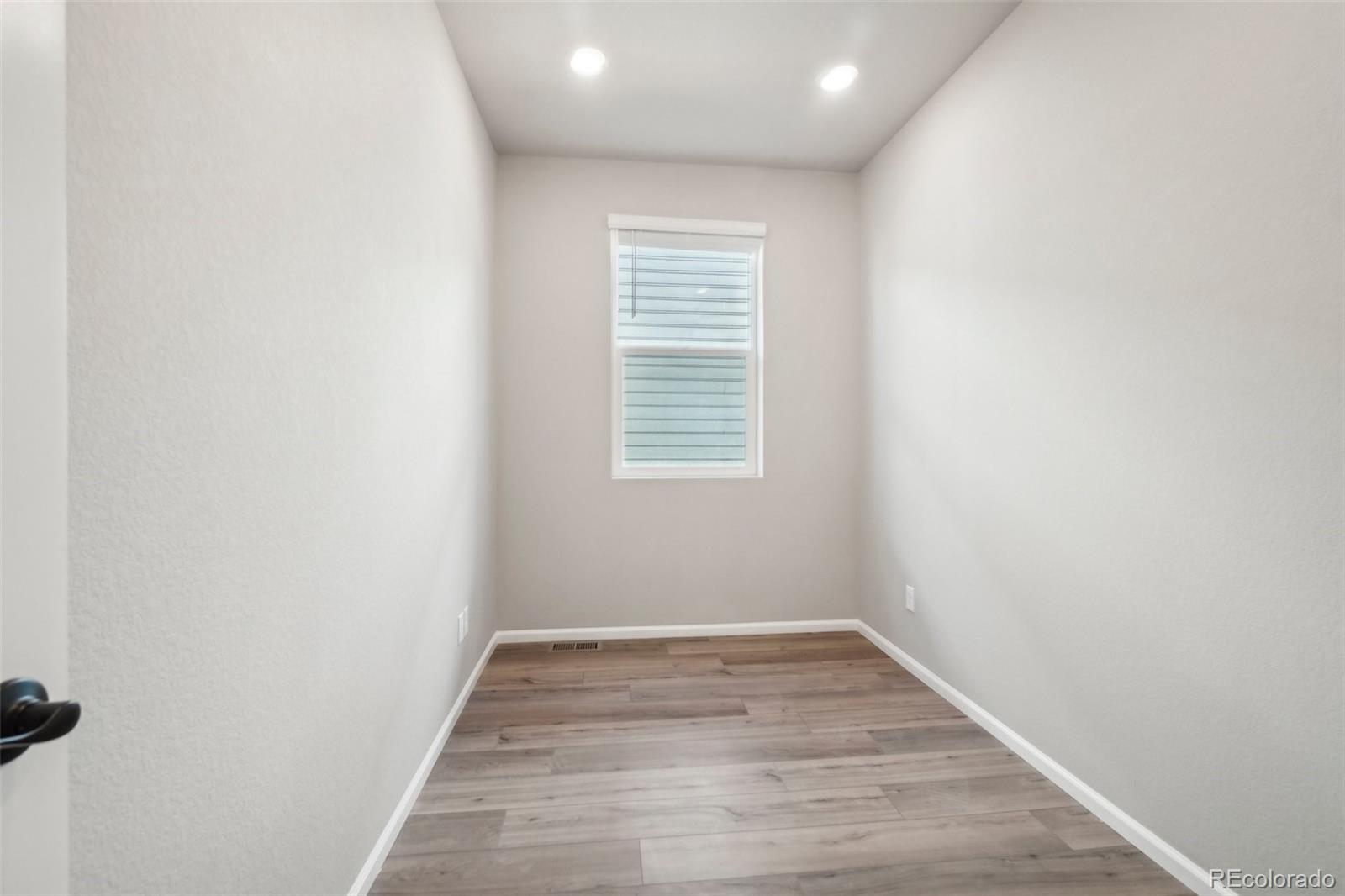 MLS Image #10 for 21142 e 63rd drive,aurora, Colorado