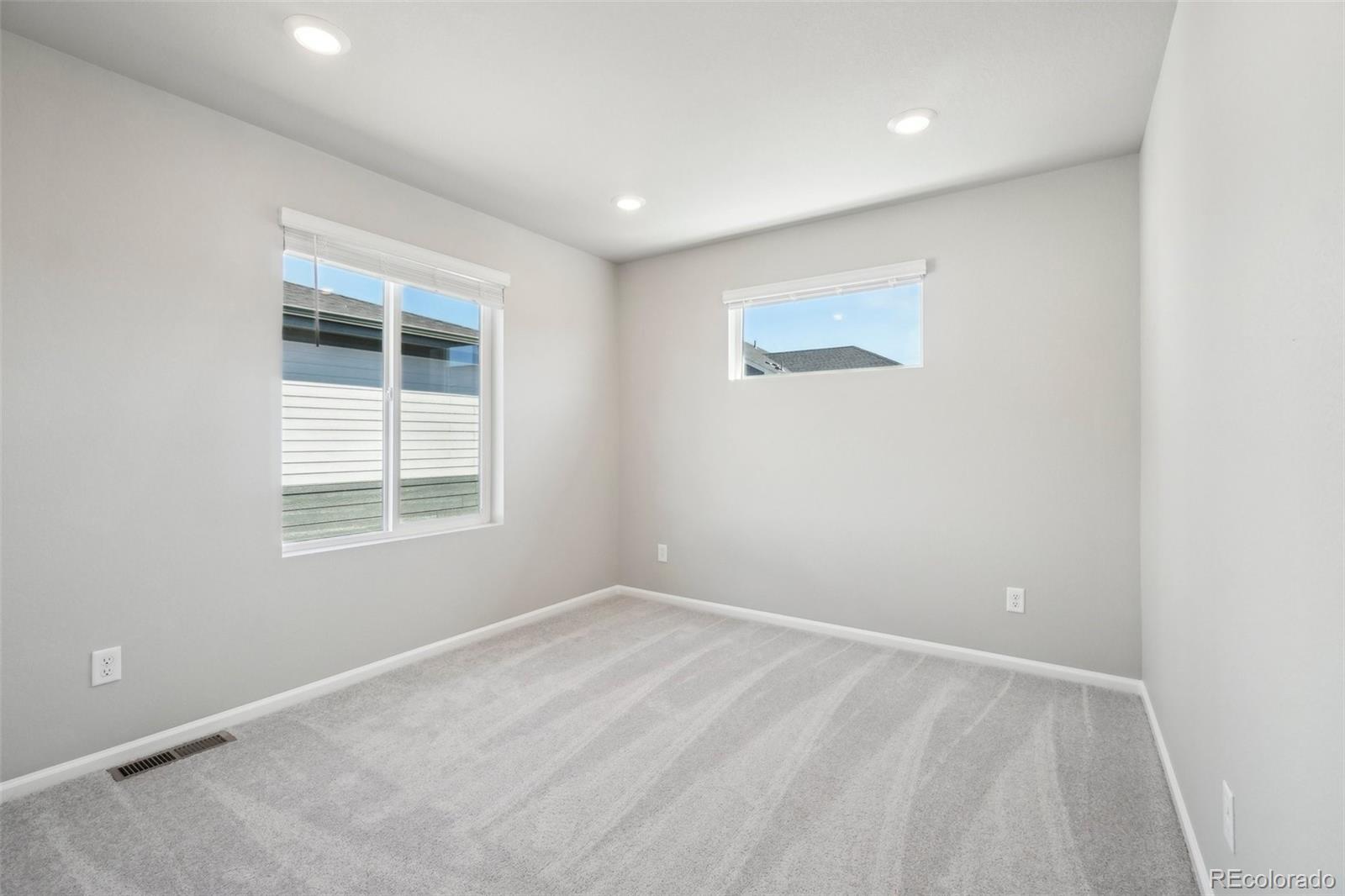 MLS Image #11 for 21142 e 63rd drive,aurora, Colorado