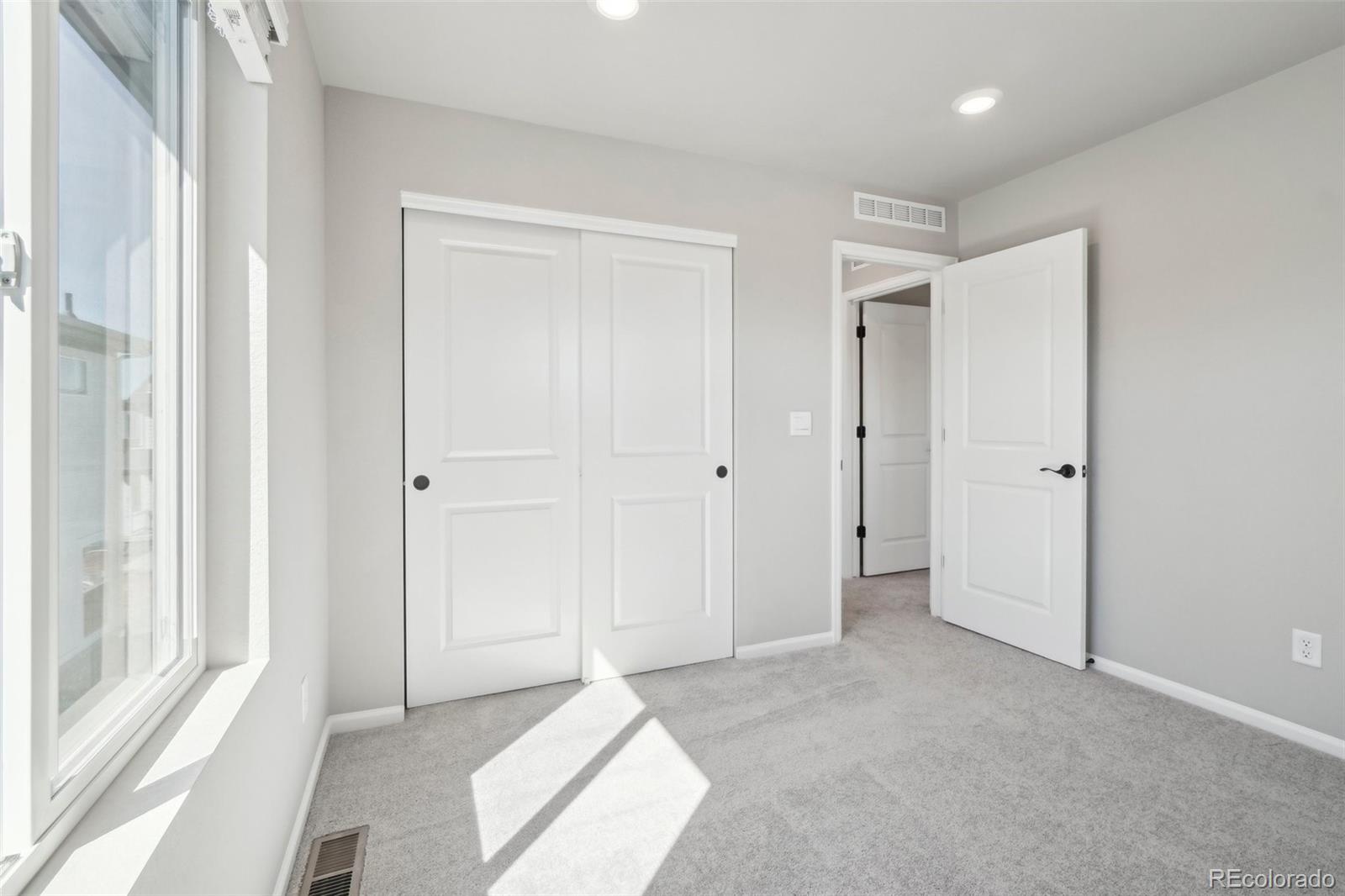 MLS Image #14 for 21142 e 63rd drive,aurora, Colorado