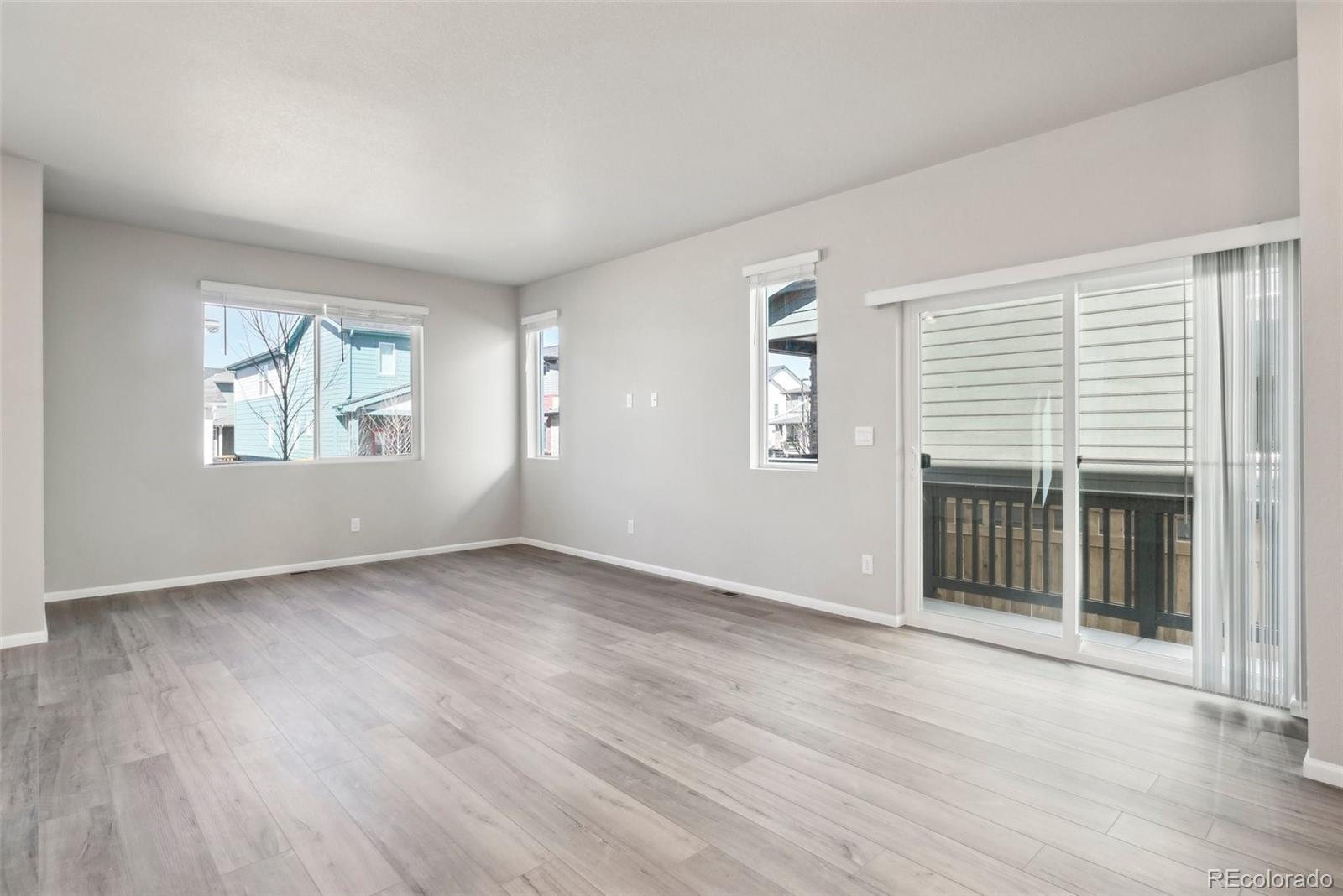 MLS Image #5 for 21142 e 63rd drive,aurora, Colorado