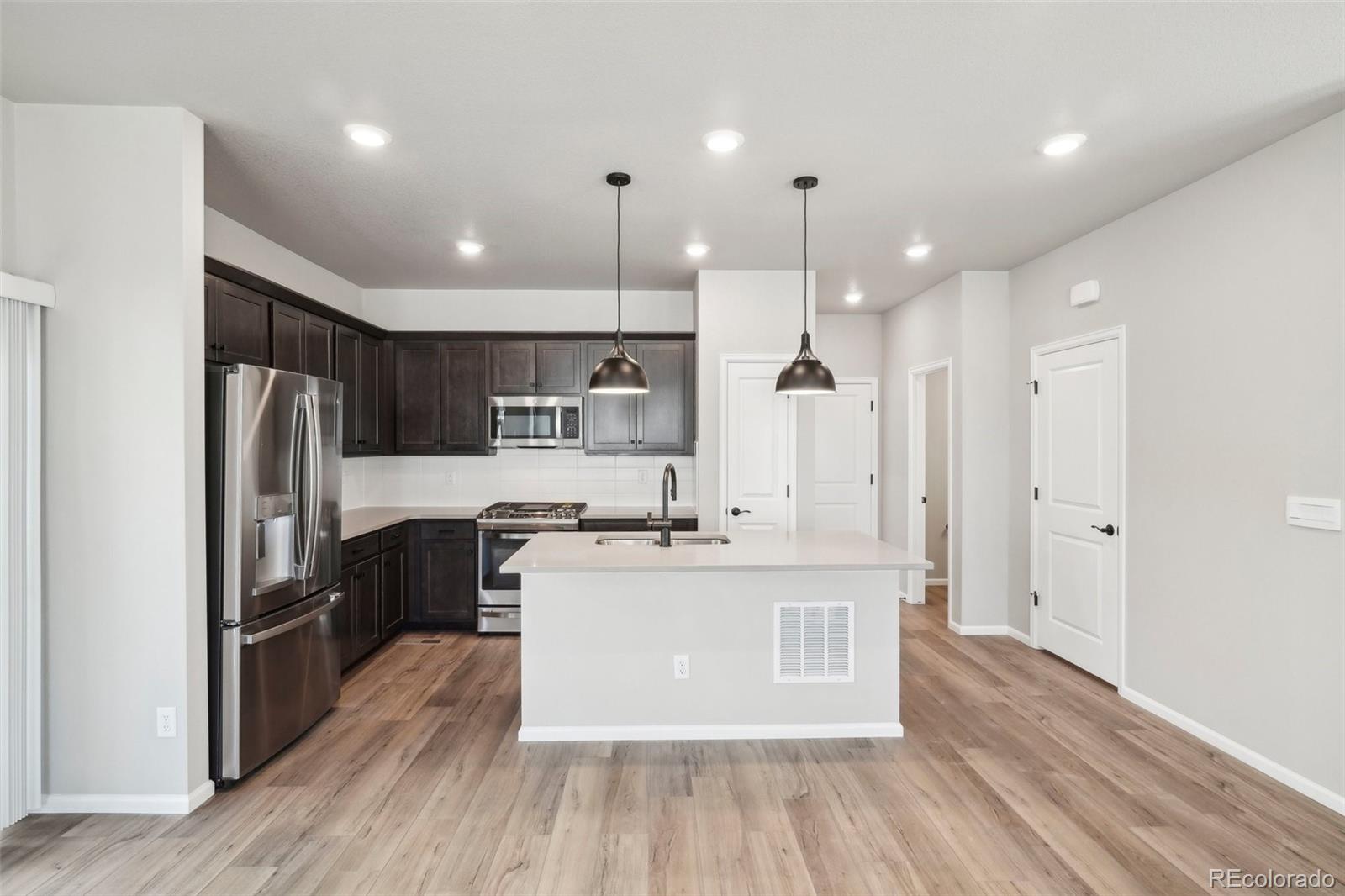 MLS Image #6 for 21142 e 63rd drive,aurora, Colorado