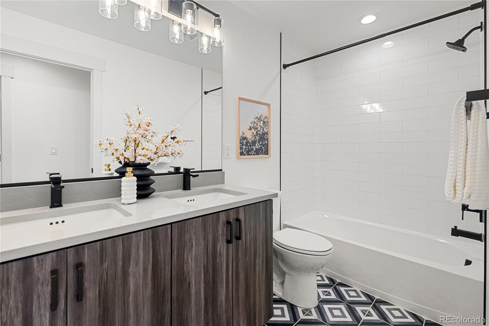 MLS Image #19 for 2460 s humboldt street,denver, Colorado