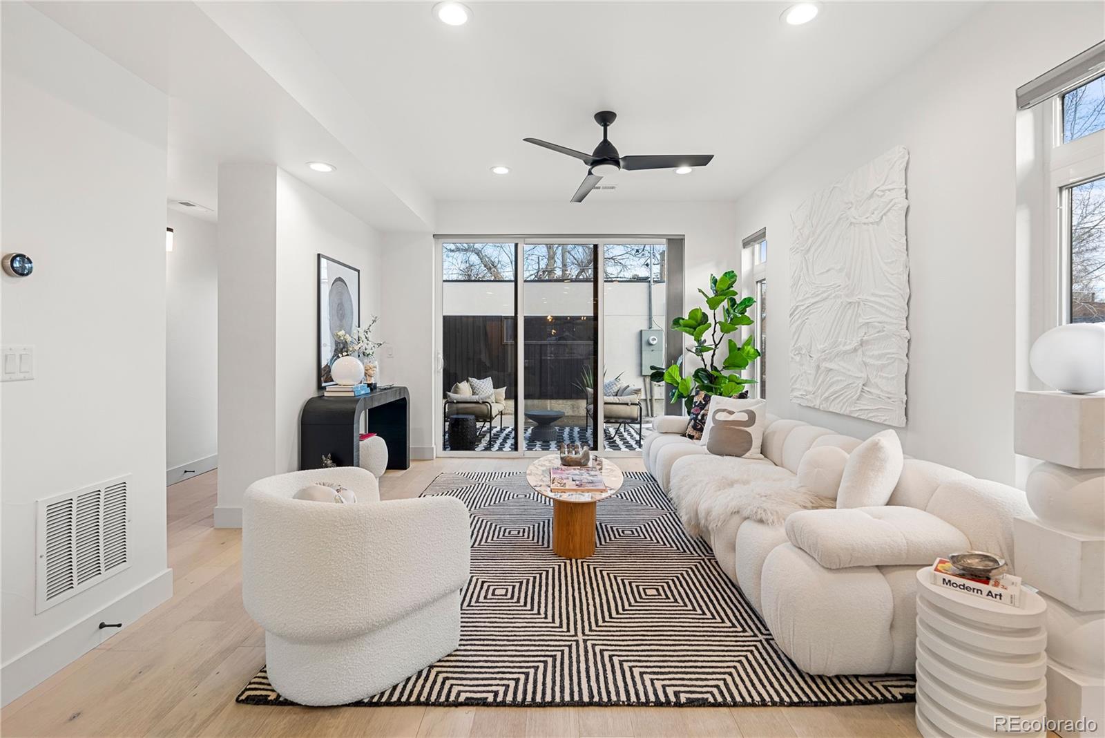 MLS Image #7 for 2460 s humboldt street,denver, Colorado