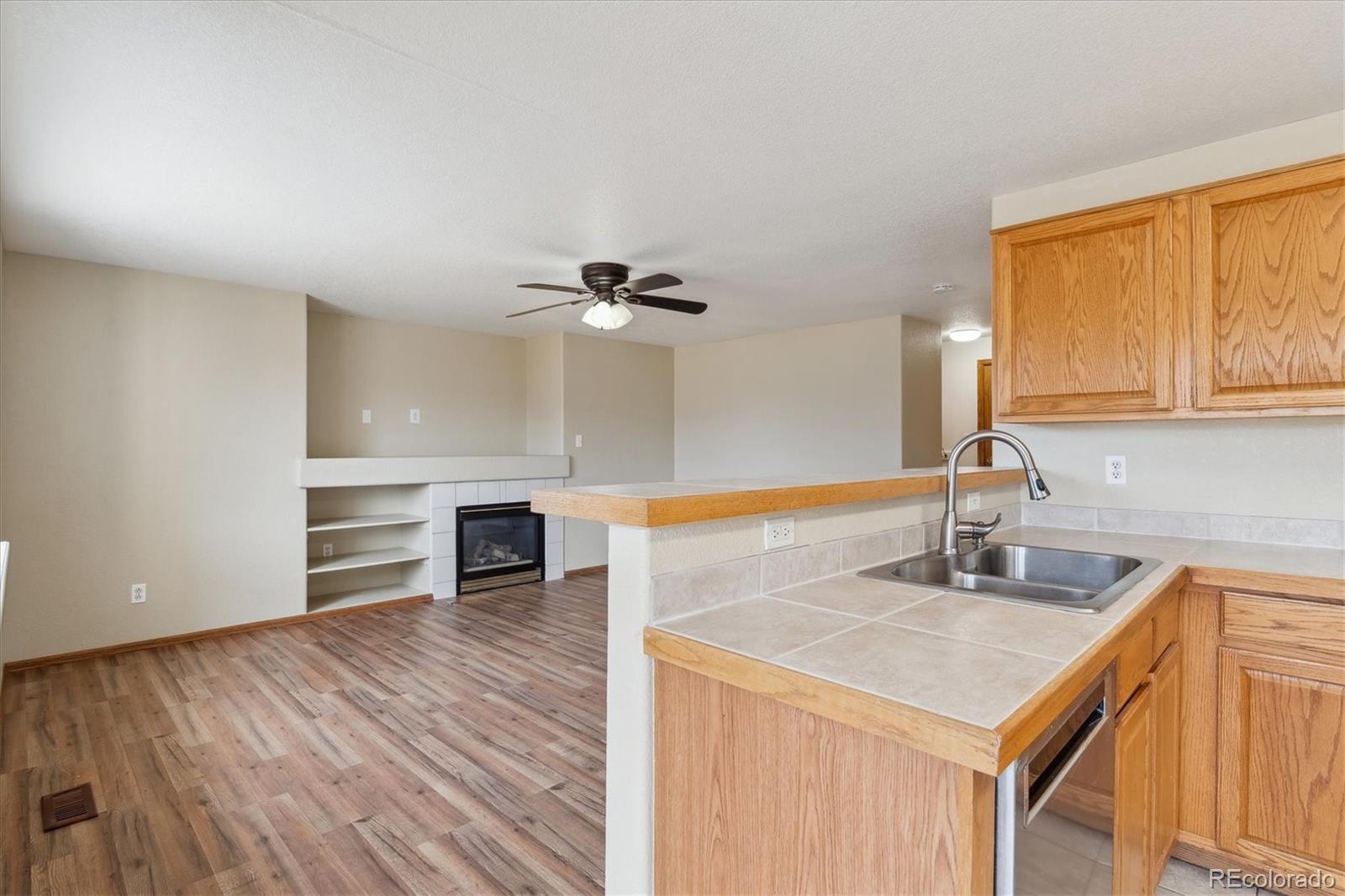 MLS Image #10 for 11642  moline court,commerce city, Colorado