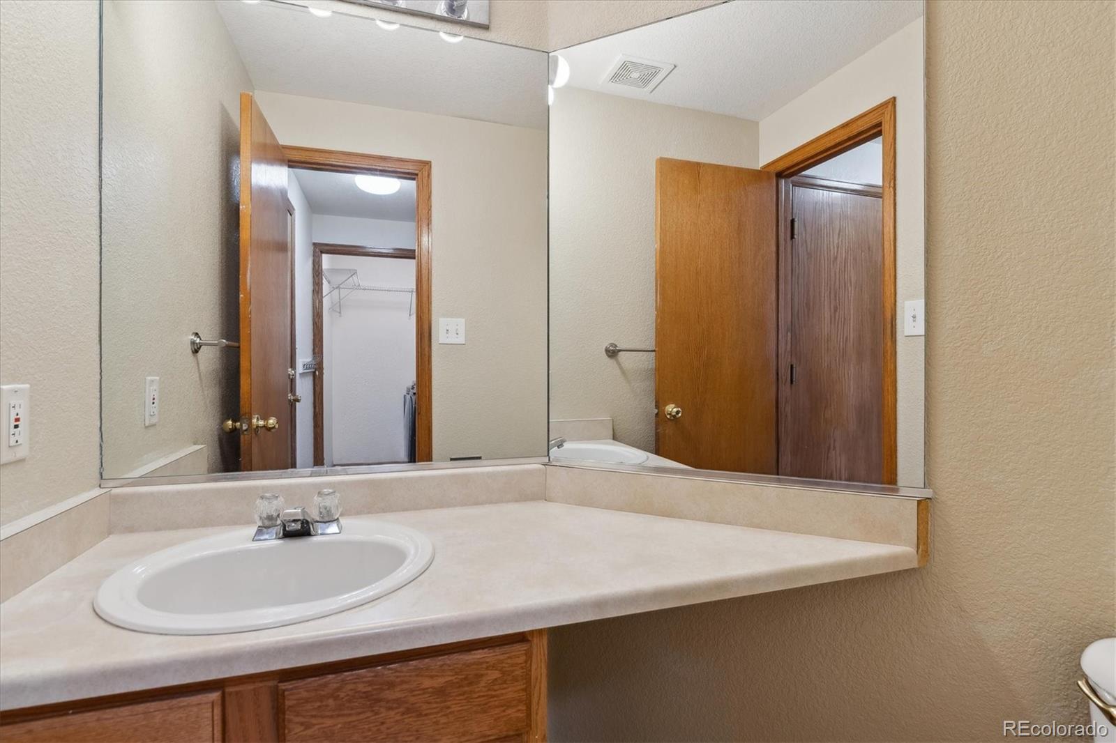 MLS Image #13 for 11642  moline court,commerce city, Colorado