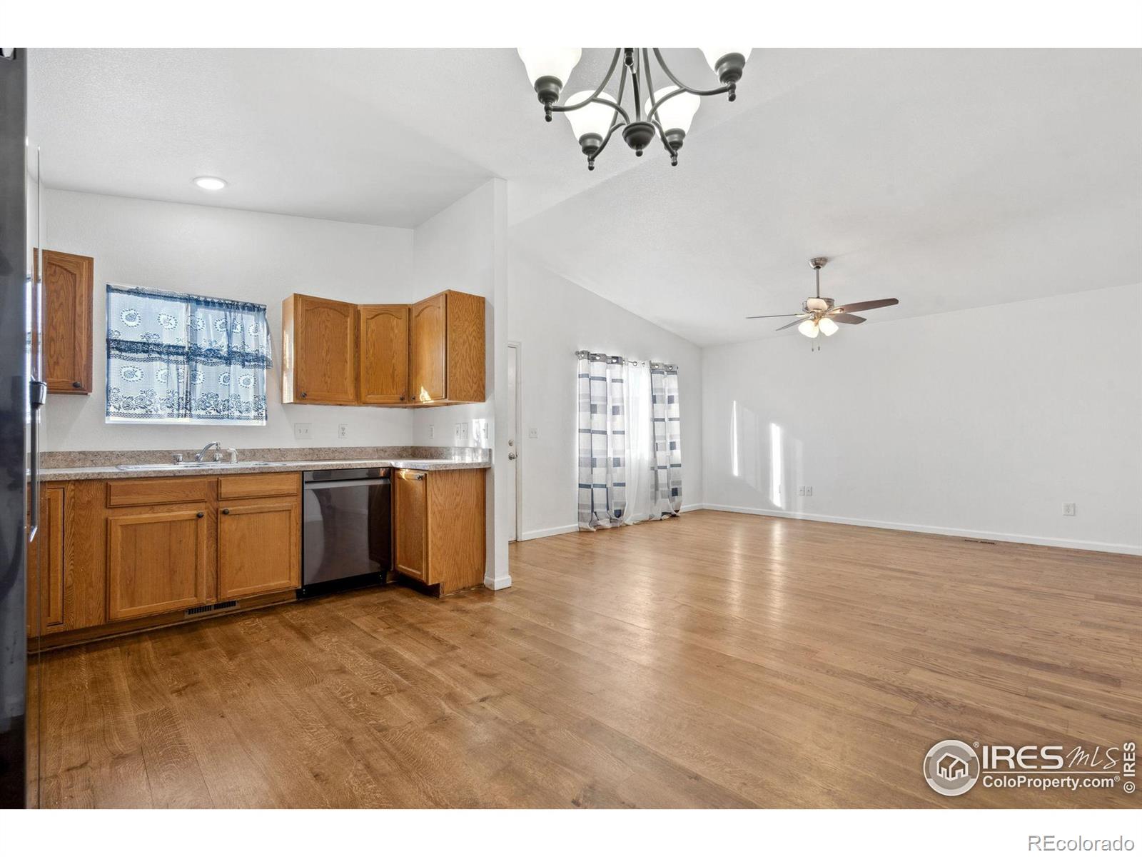MLS Image #9 for 201 e 21st st rd,greeley, Colorado