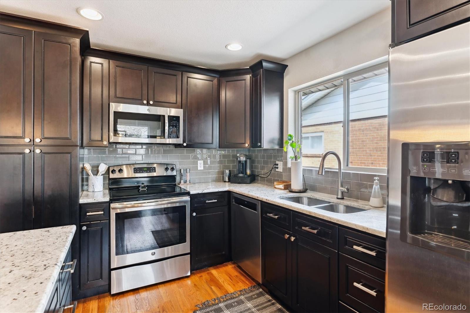 MLS Image #14 for 794 s ivy street,denver, Colorado