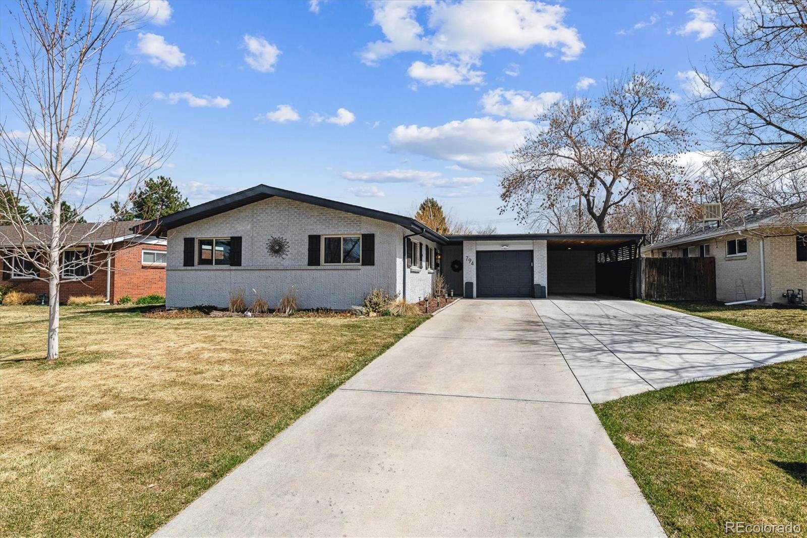 MLS Image #2 for 794 s ivy street,denver, Colorado