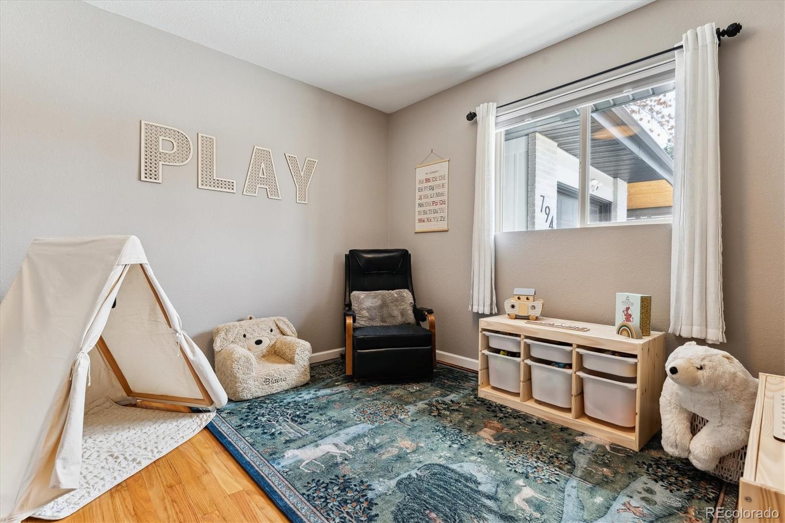 MLS Image #26 for 794 s ivy street,denver, Colorado