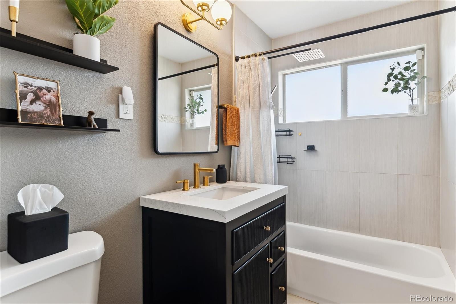 MLS Image #27 for 794 s ivy street,denver, Colorado