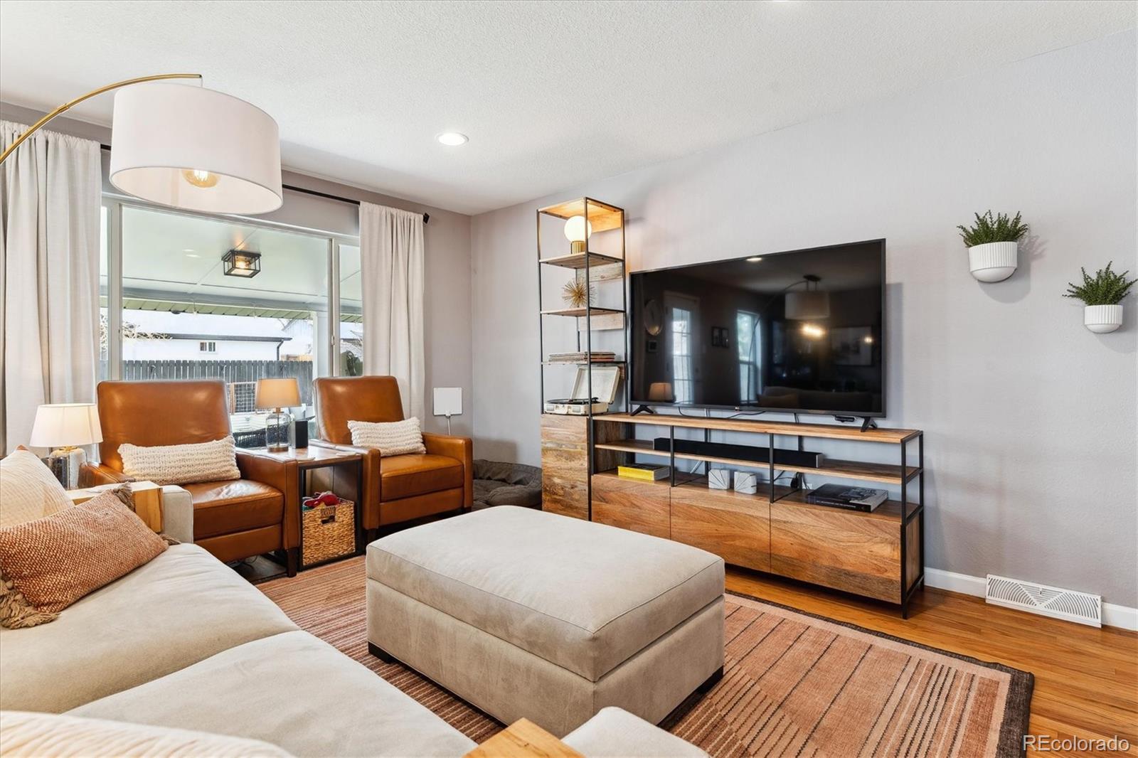 MLS Image #5 for 794 s ivy street,denver, Colorado