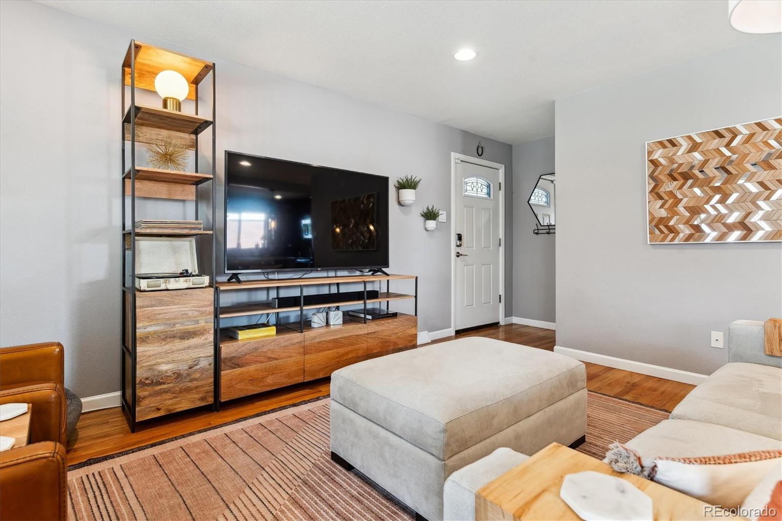 MLS Image #6 for 794 s ivy street,denver, Colorado