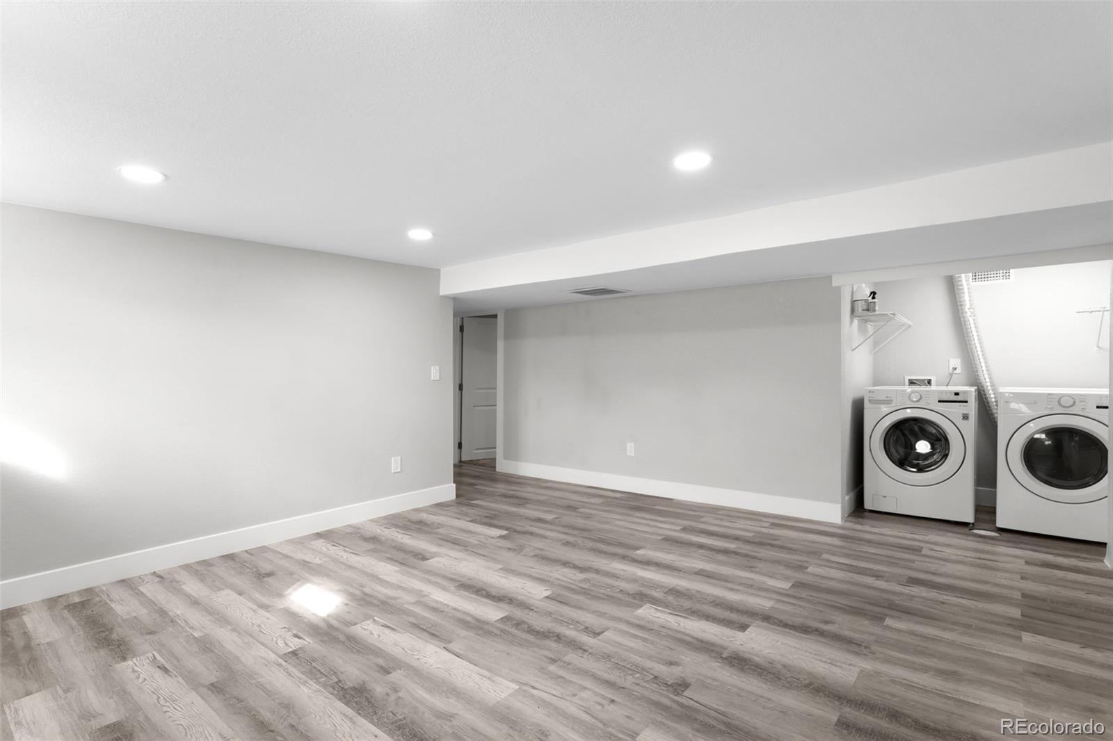 MLS Image #17 for 2839  ivanhoe street,denver, Colorado