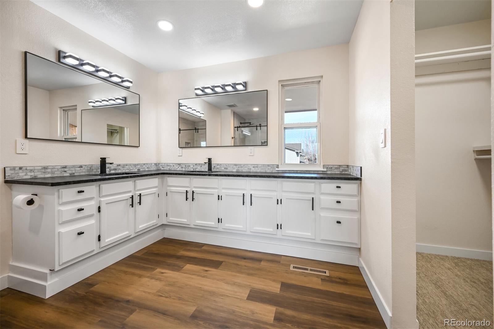 MLS Image #19 for 18438 e berry drive,centennial, Colorado