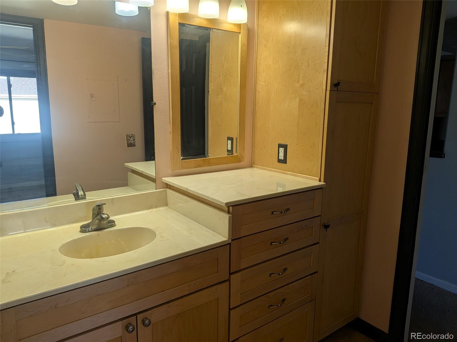 MLS Image #4 for 431 s kalispell way,aurora, Colorado