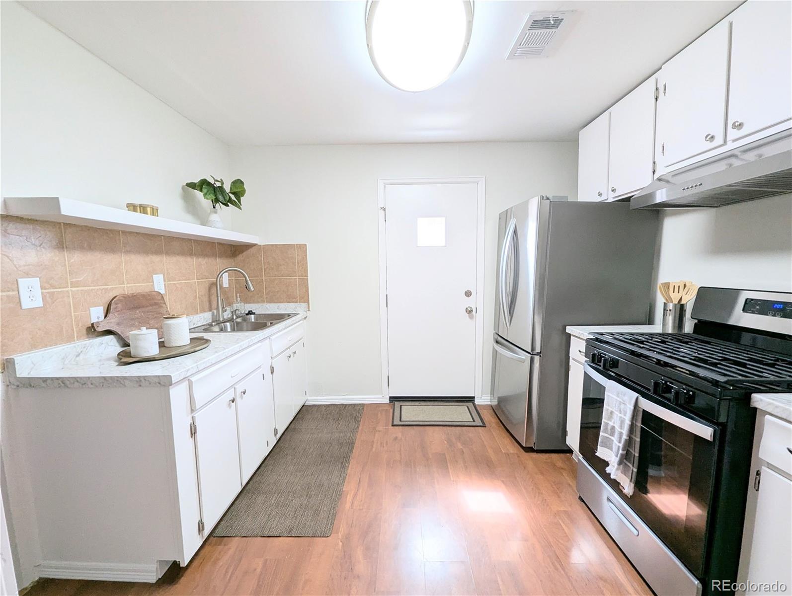 MLS Image #14 for 2092  elmira street,aurora, Colorado