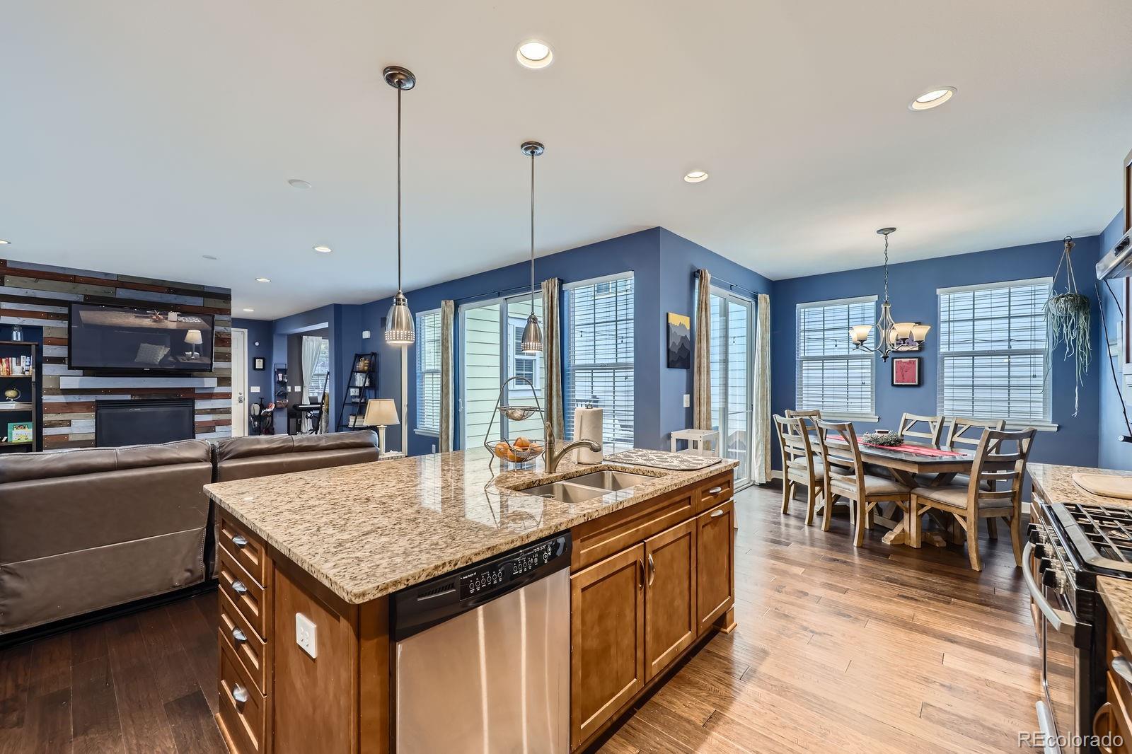 MLS Image #10 for 9113 e 36th avenue,denver, Colorado