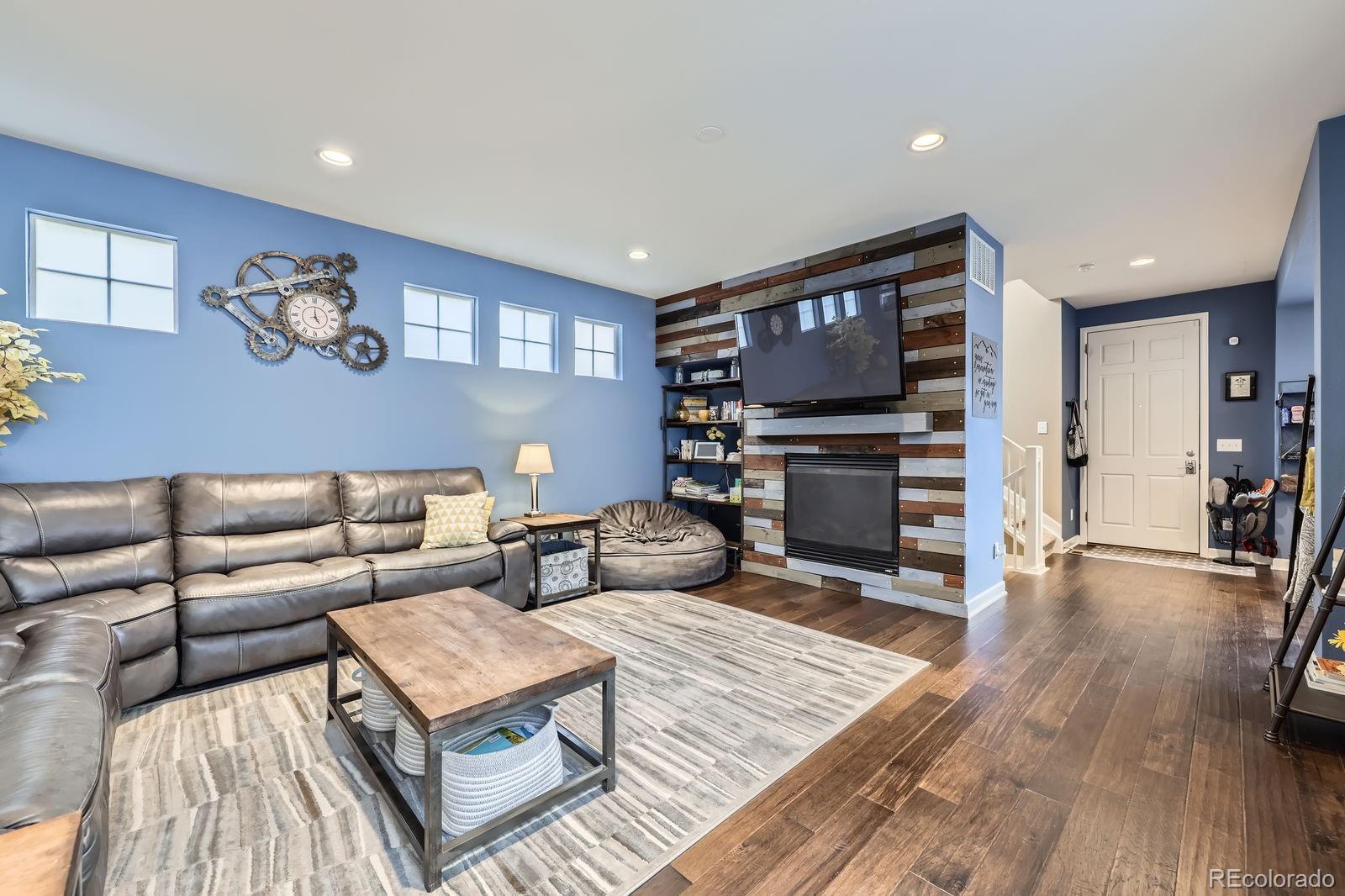 MLS Image #6 for 9113 e 36th avenue,denver, Colorado