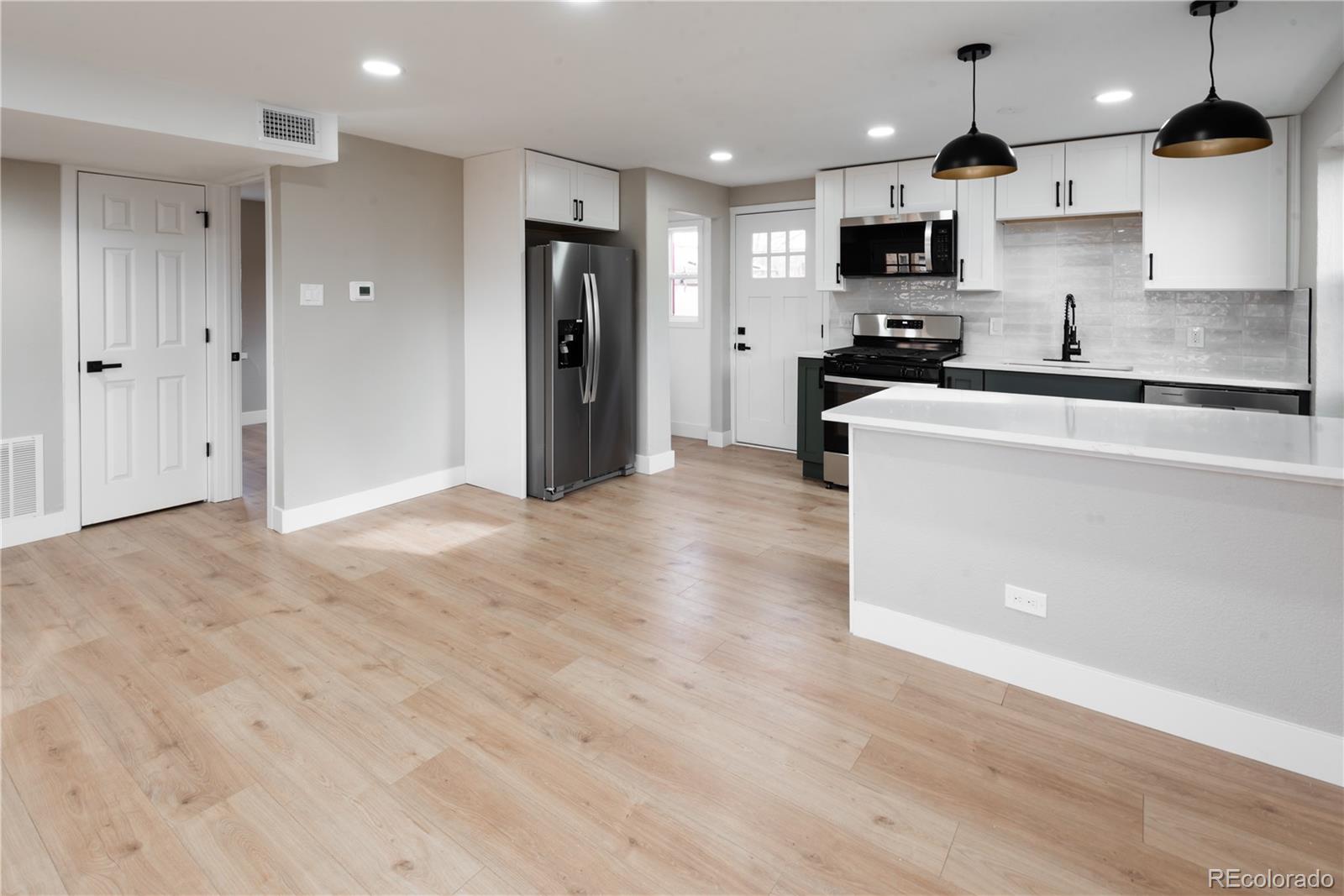 MLS Image #8 for 1568  verbena street,denver, Colorado