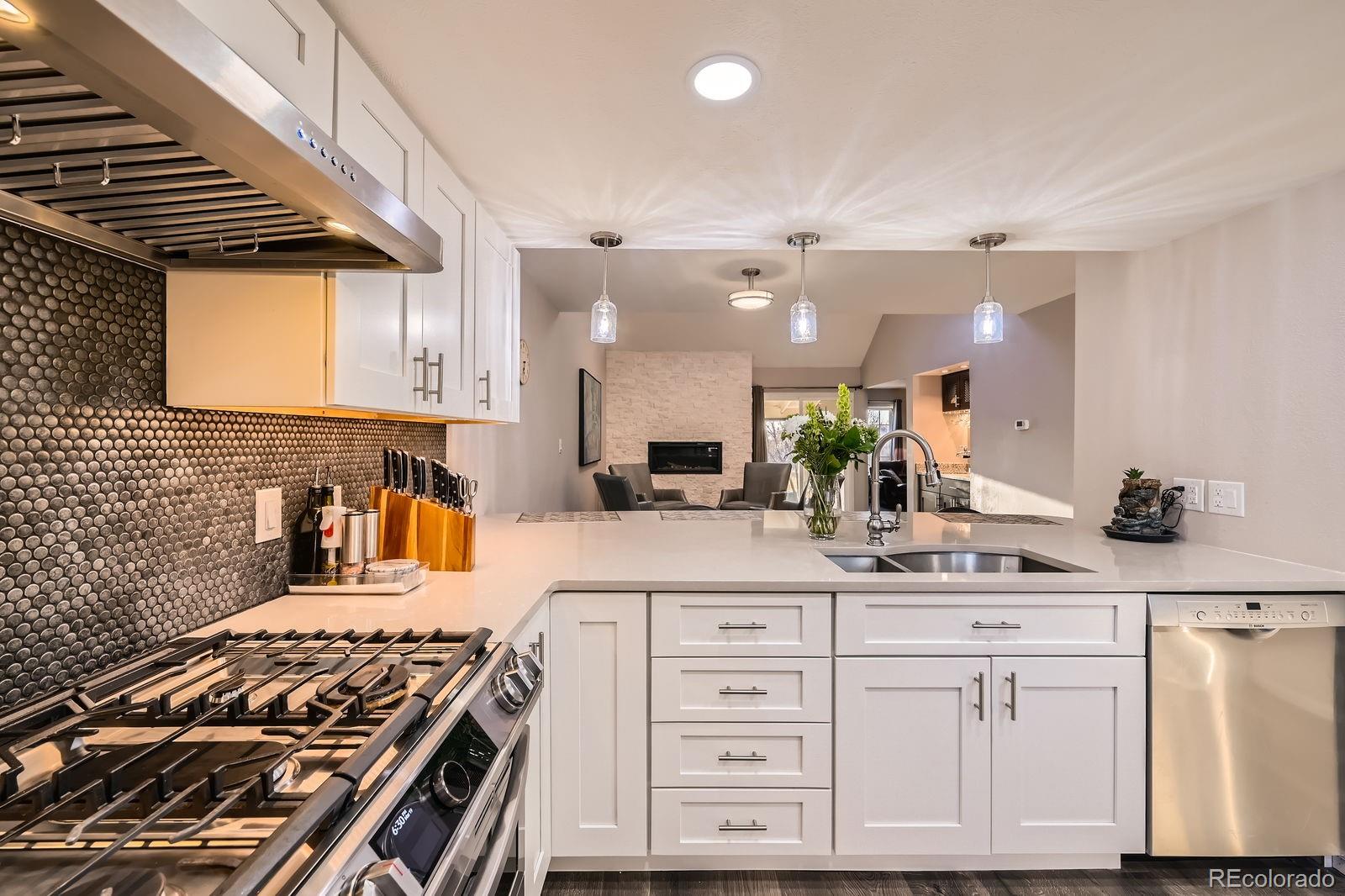 MLS Image #10 for 2061 s worchester way,aurora, Colorado