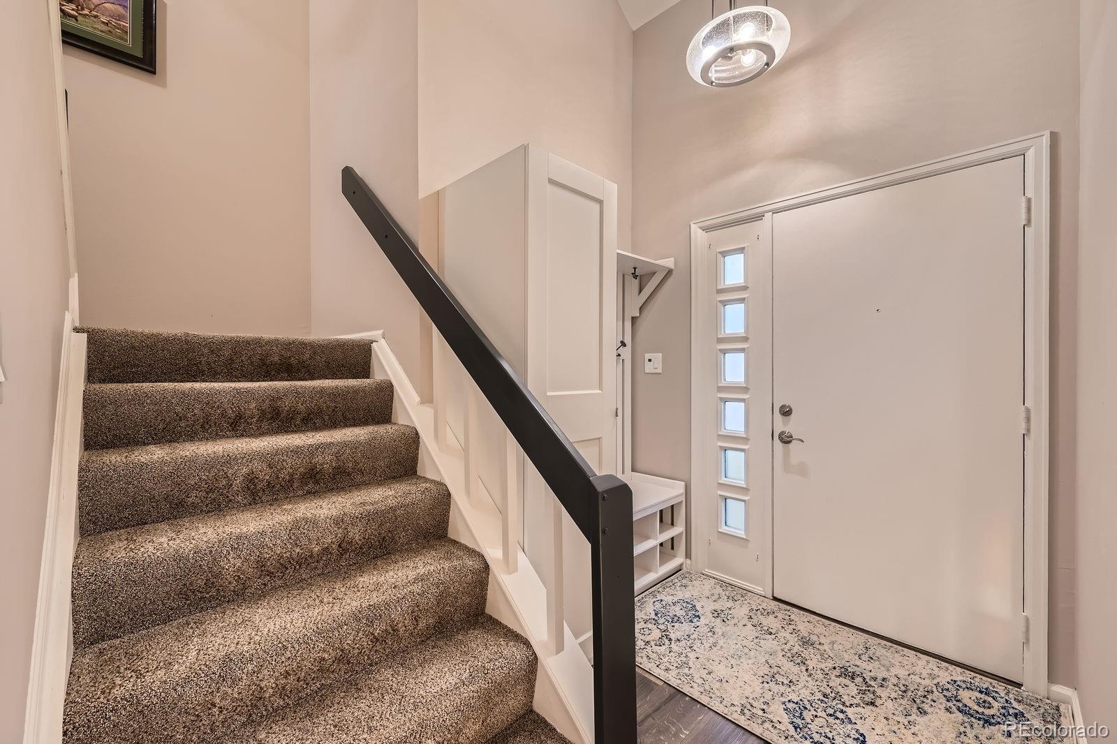 MLS Image #3 for 2061 s worchester way,aurora, Colorado
