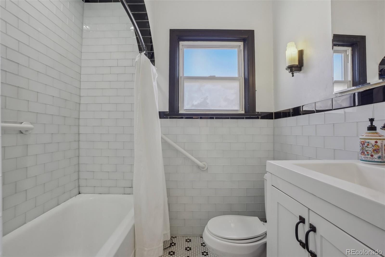 MLS Image #10 for 3700 s sherman street,englewood, Colorado