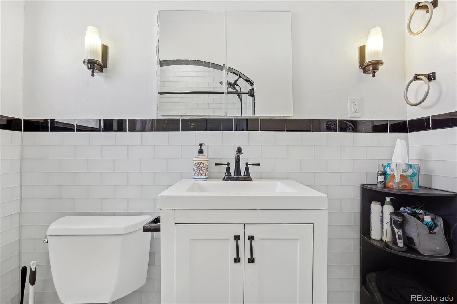 MLS Image #11 for 3700 s sherman street,englewood, Colorado