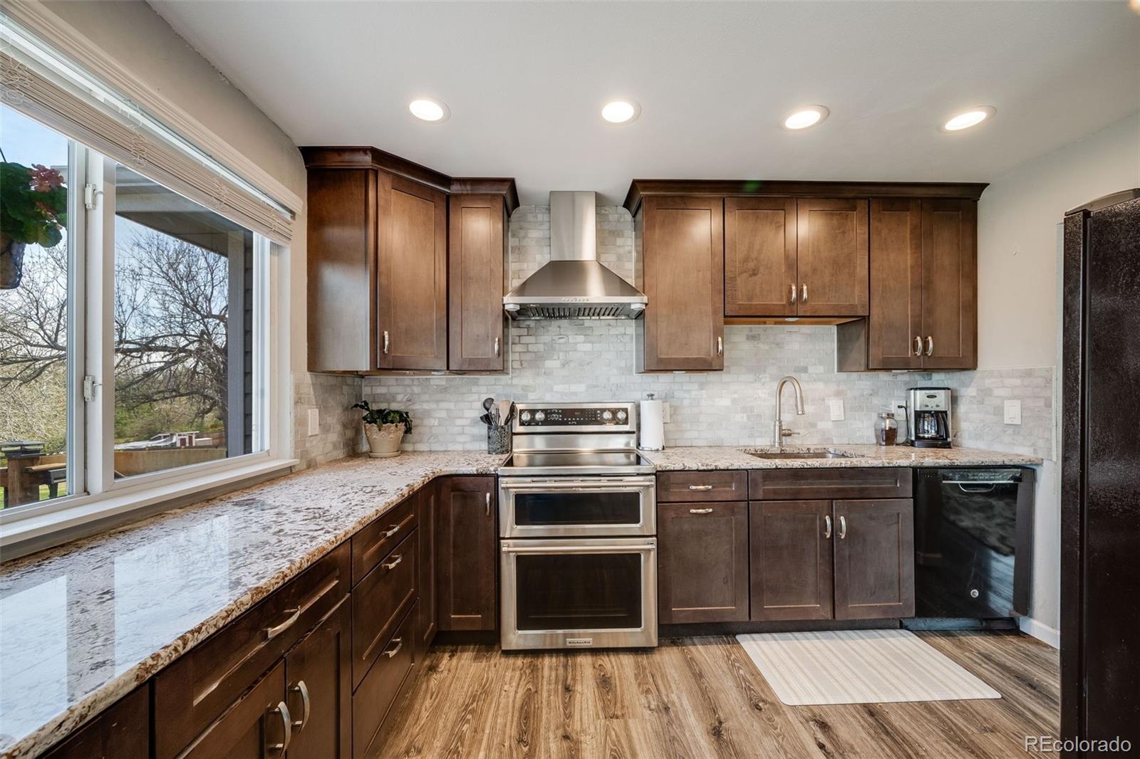 MLS Image #12 for 13654  omega circle,lone tree, Colorado