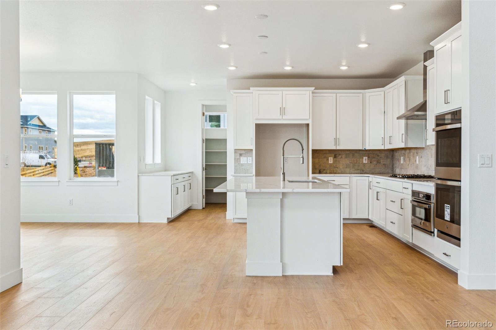 MLS Image #16 for 9322  quaker street,arvada, Colorado