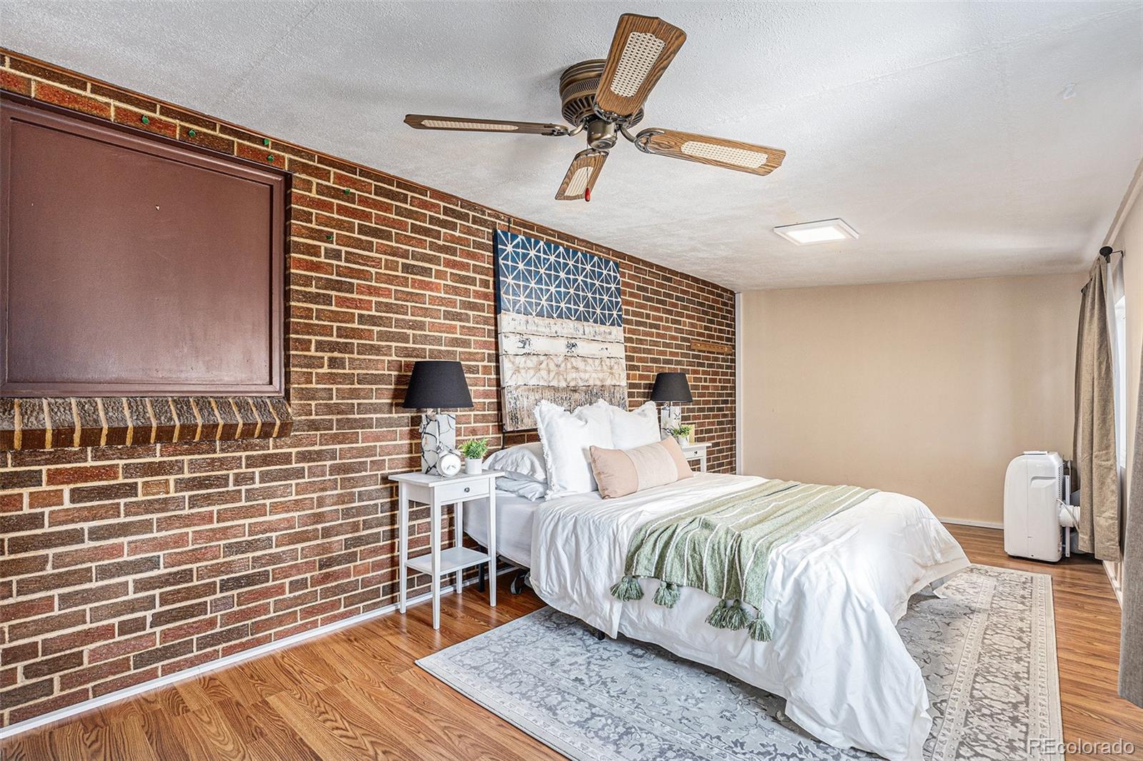 MLS Image #10 for 865 s dale court,denver, Colorado