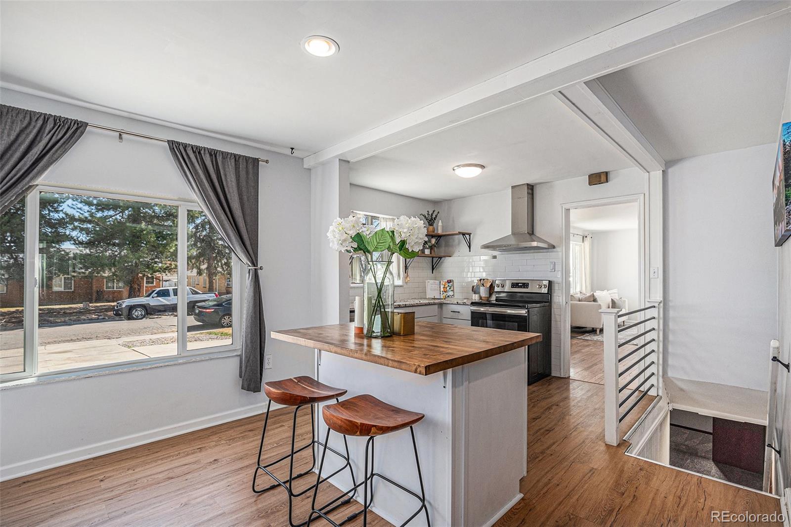 MLS Image #8 for 865 s dale court,denver, Colorado