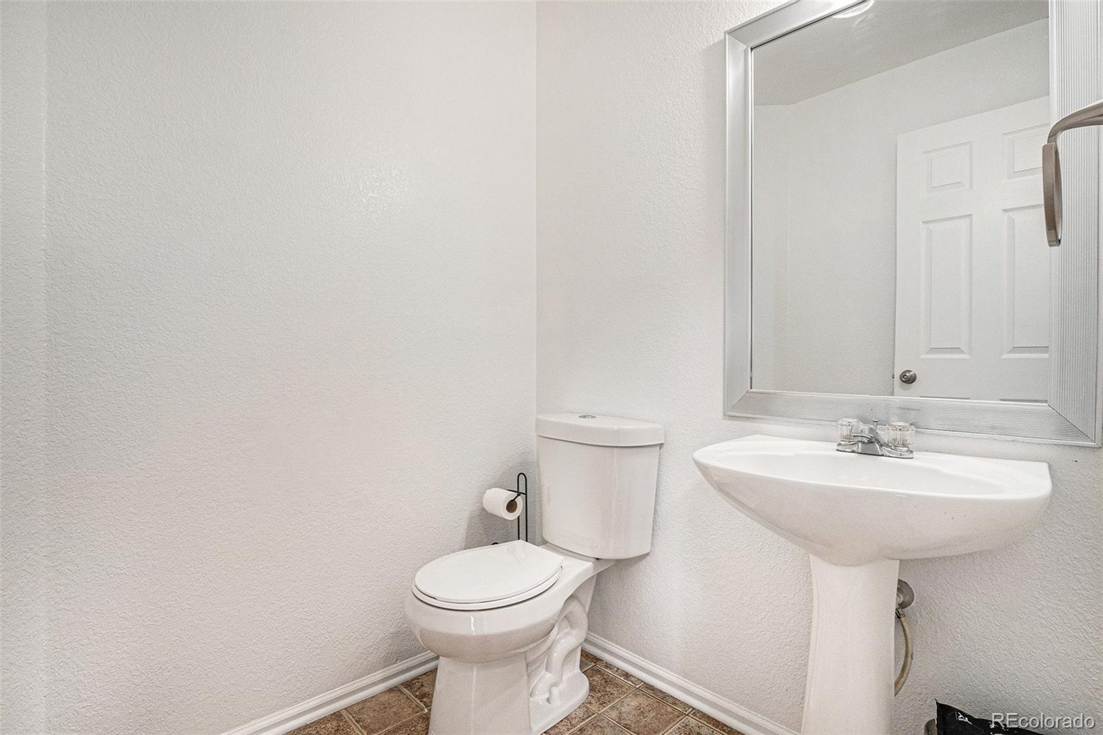 MLS Image #16 for 24641 e kansas circle,aurora, Colorado