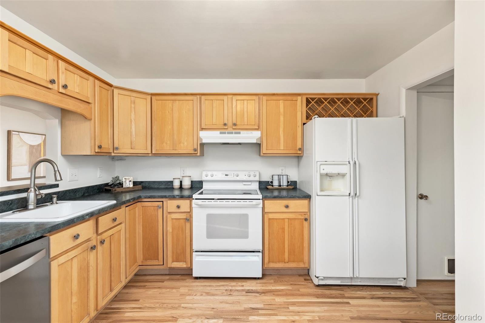 MLS Image #8 for 5520 e bails drive,denver, Colorado